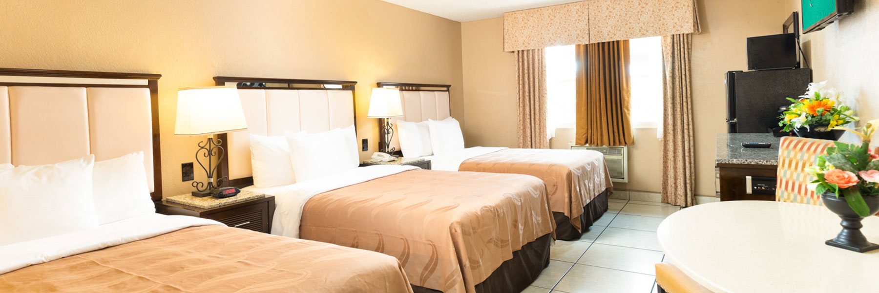 Accommodations at Hotel Baja, San Diego